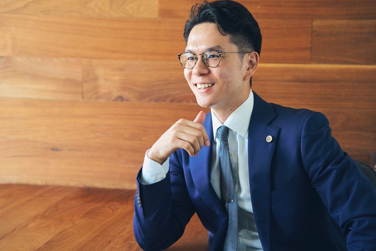成田翼弁護士