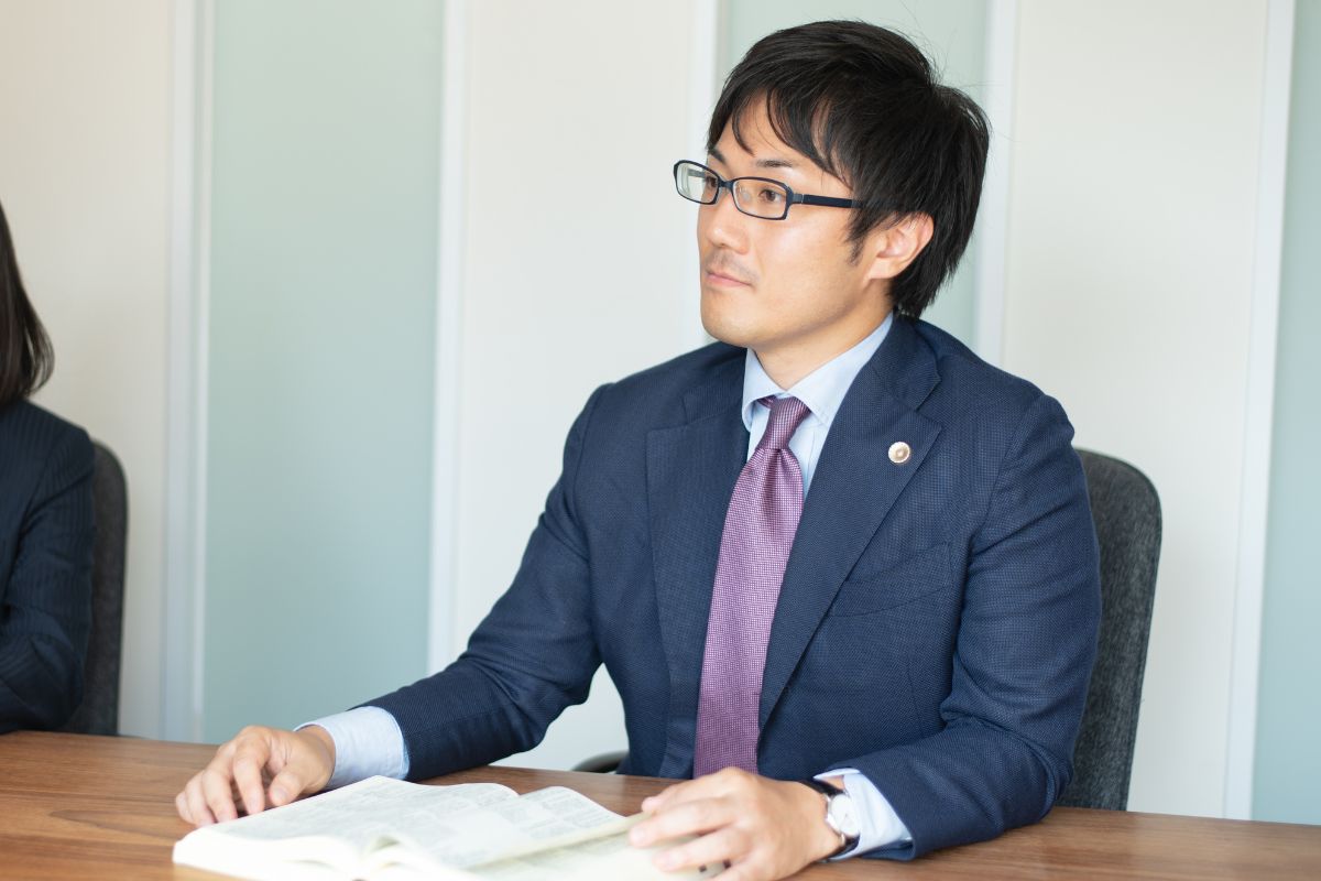 氏家悠弁護士